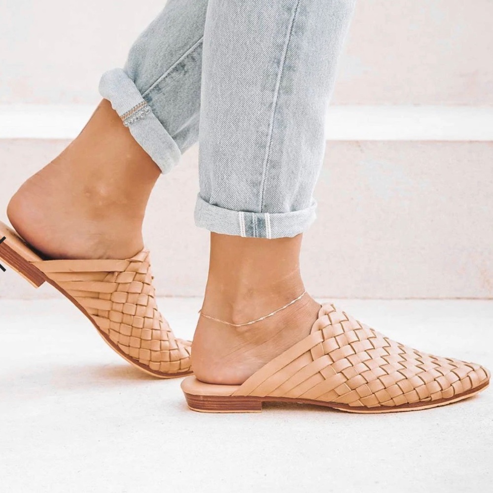 Liberte woven mules size 8